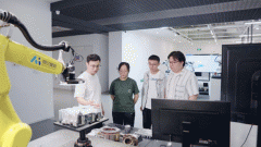 鞭策高程度校地合做走…